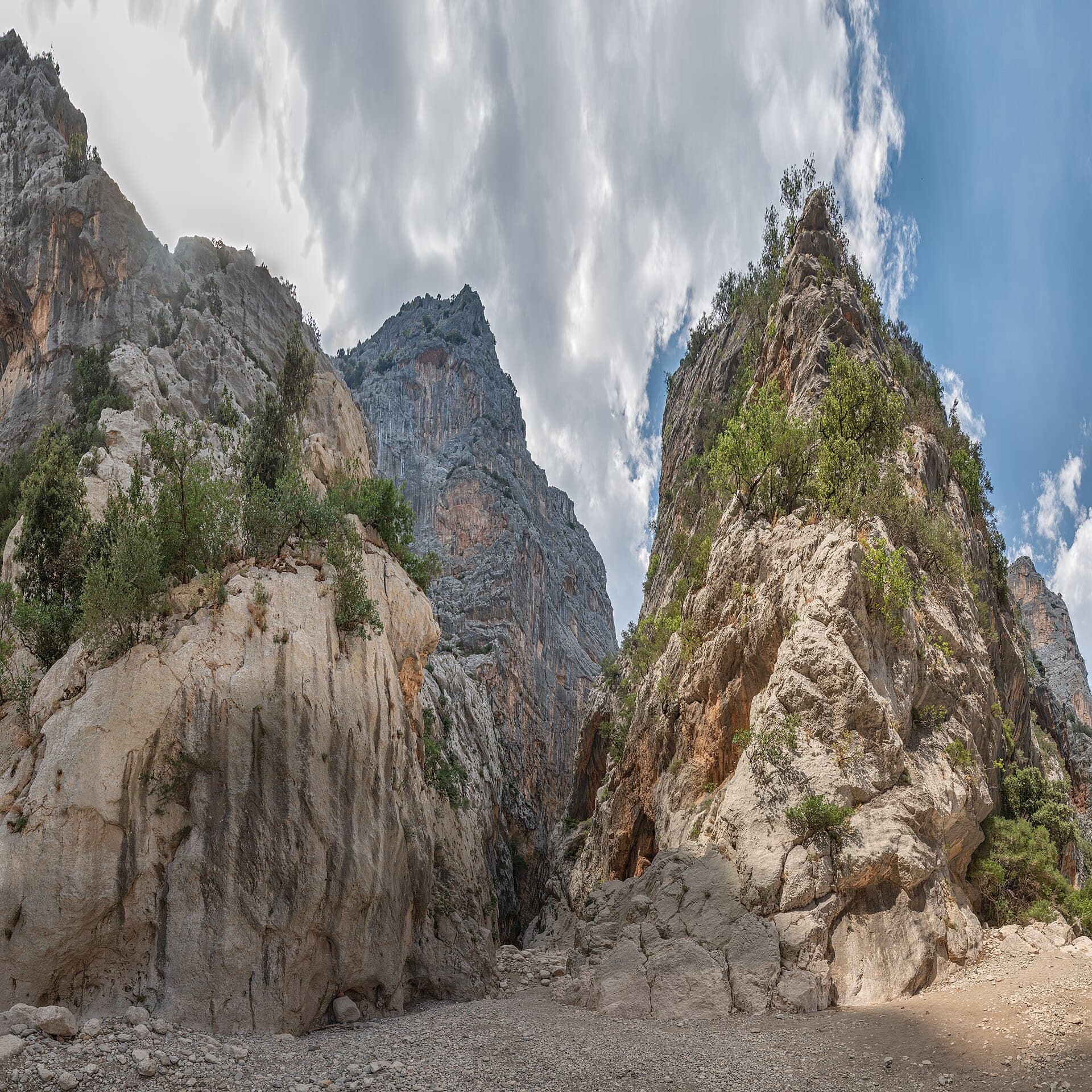 Trekking nella Gola di Su Gorropu vicino Dorgali